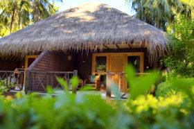 Voyage à la carte, séjour en hôtels aux Maldives sur l'île de Bandos Island - différentes catégories d'hébergement de la chambre standard aux villas et bungalows sur pilotis - Absolu Voyages